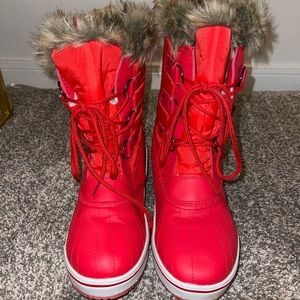 Womens red snow boots